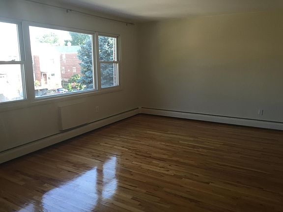2nd image of 14442 28th Ave