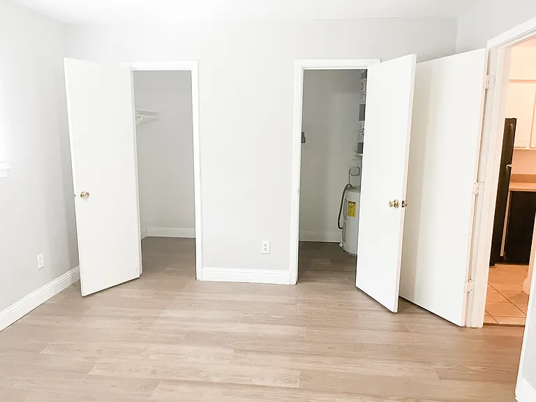 4429 Bowser Ave #106 — Photo 9