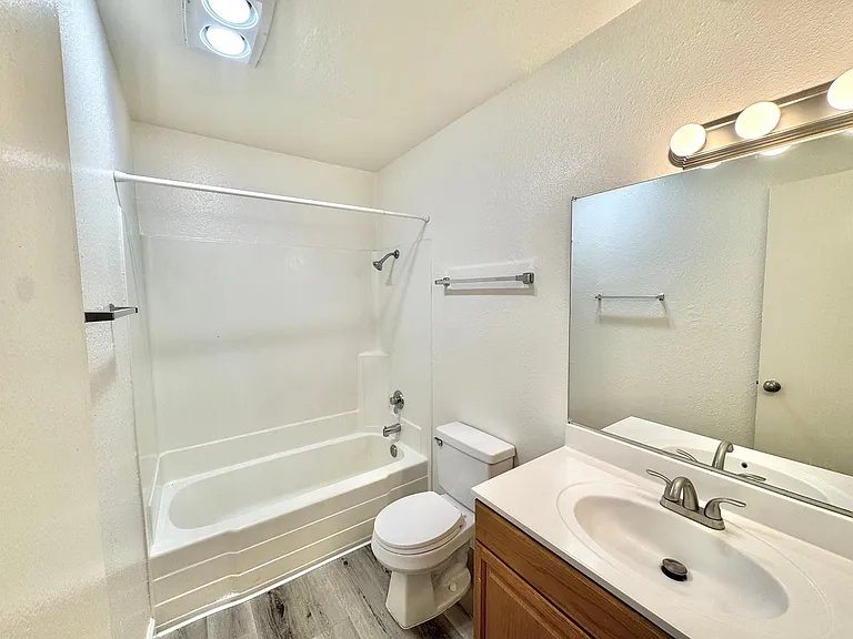 4546 Norwood Street — Photo 13