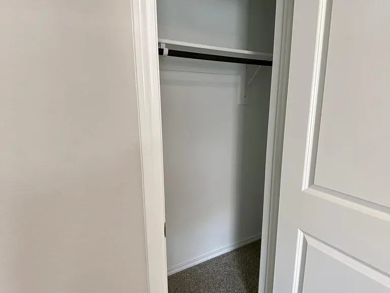 Bedroom 4 Closet