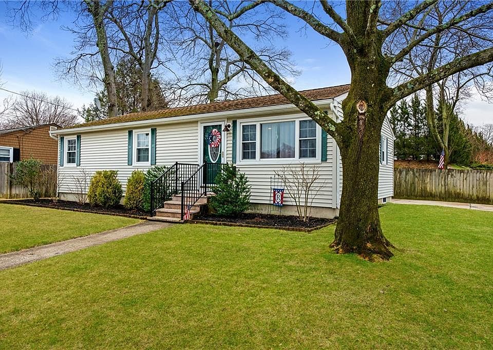 1st image of 102 Jacksonia Dr