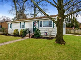 102 Jacksonia Dr, North Providence, RI 02911