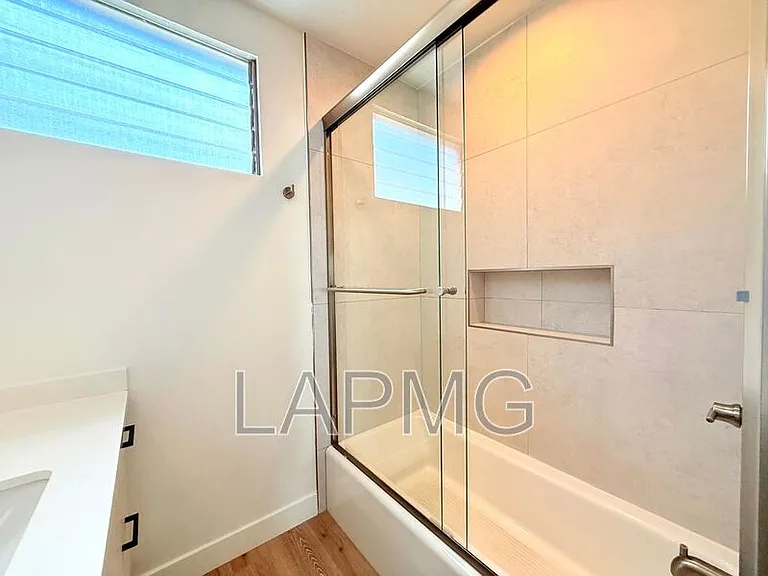 119 N Hillcrest Blvd #16 — Photo 14