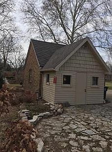 4th image of 1610 E Wayne St N