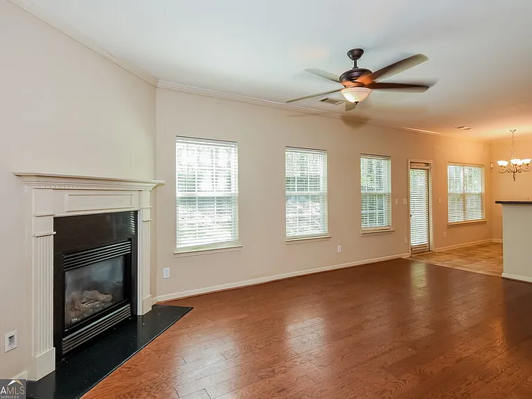 5013 Amethyst Dr — Photo 4