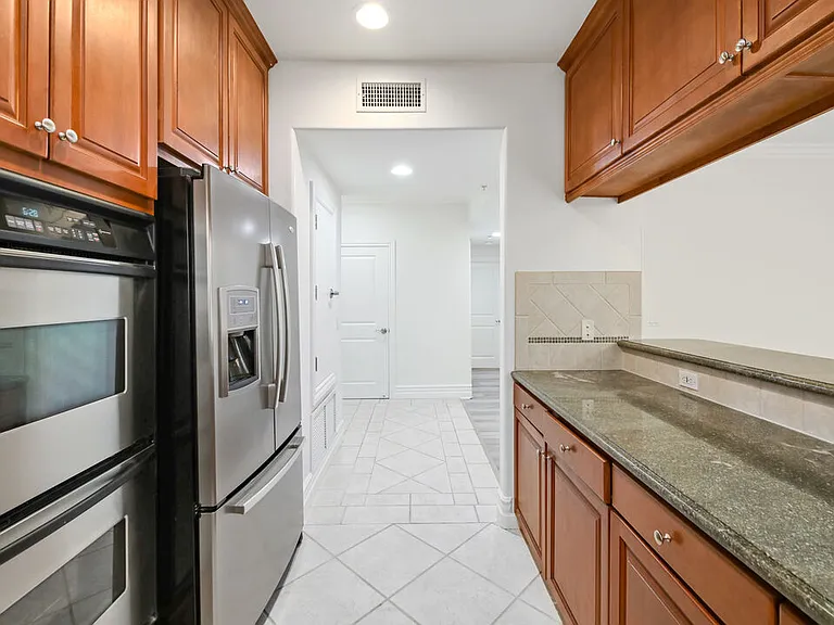 2306 Fox Hills Dr #103 — Photo 7