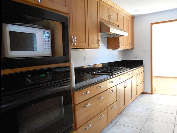 Gas range stove-top, conventional built-in wall oven, tons o