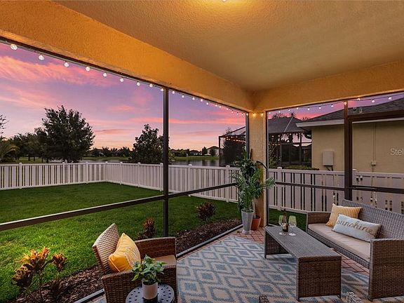 3rd image of 11865 Forest Park Cir