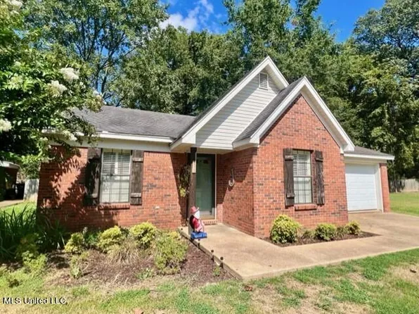 115 Dabney Station St, Batesville, MS 38606