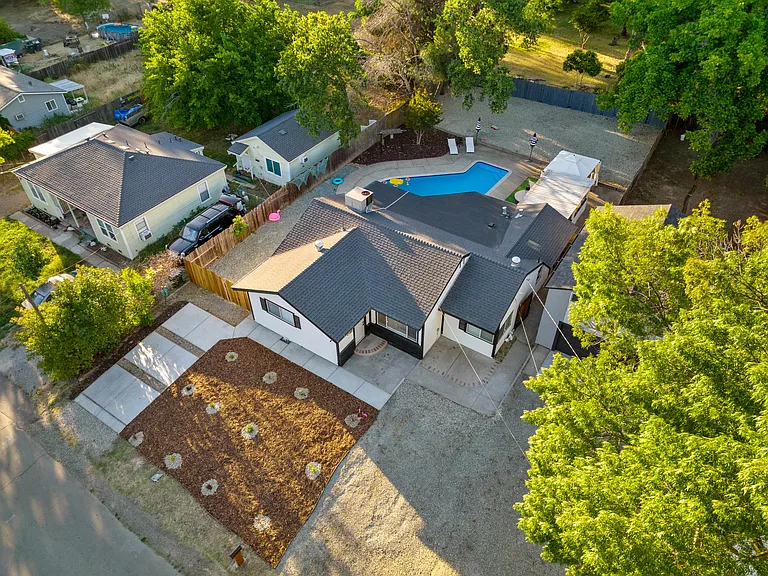 7569 Baird Way #A — Photo 37