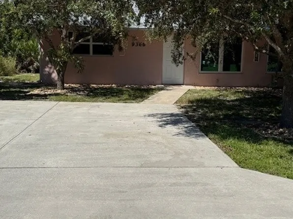 9366 SE Parkway Dr, Hobe Sound, FL 33455