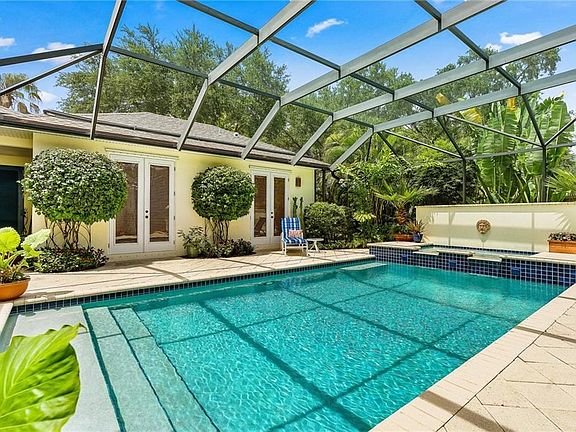 4th image of 210 Oak Hammock Cir SW