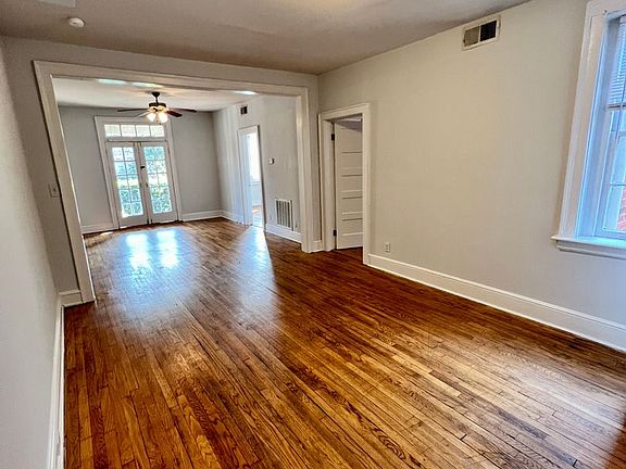 5th image of 1121 W Grace St APT 5