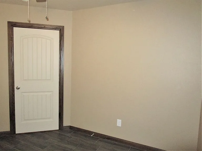 2107 Valley View Rd — Photo 31