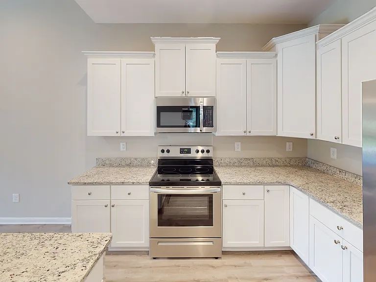 84 Racquet Club Dr — Photo 10