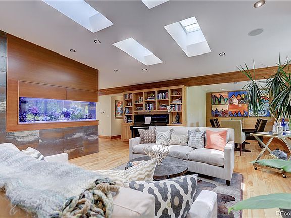 3rd image of 5410 Sunset Dr