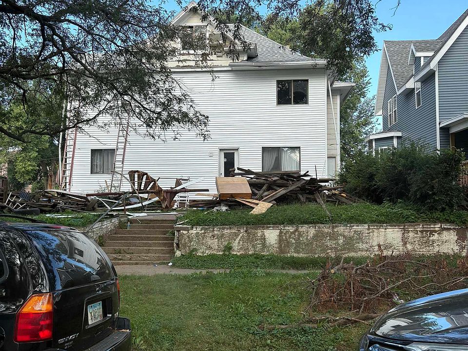 1st image of 901 Virginia St
