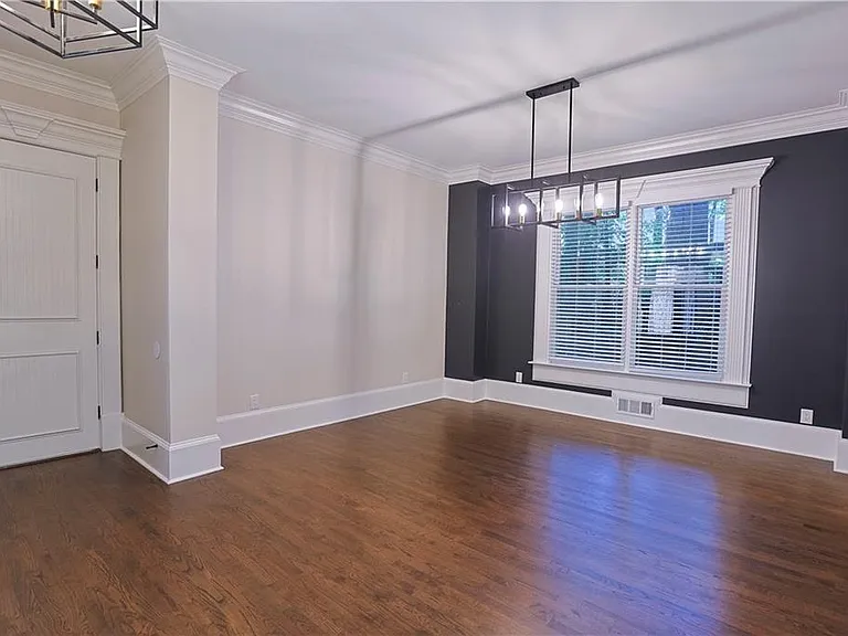 1294 Lenox Park Blvd — Photo 6