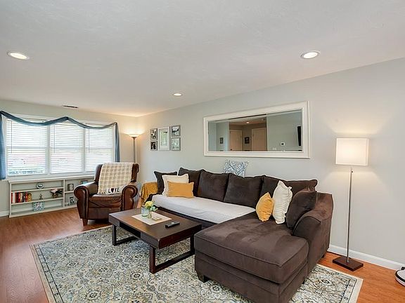 4th image of 20 Westford St Unit I