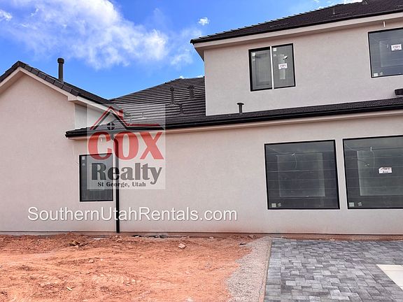 3rd image of 2707 E Moorland Dr