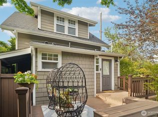 1617 NE 75th St, Seattle, WA 98115