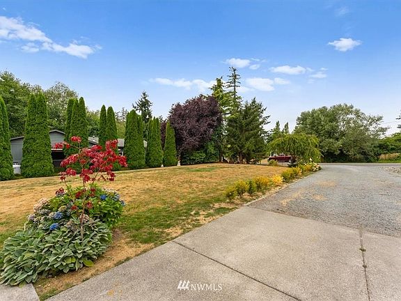 2nd image of 312 Woodland Dr