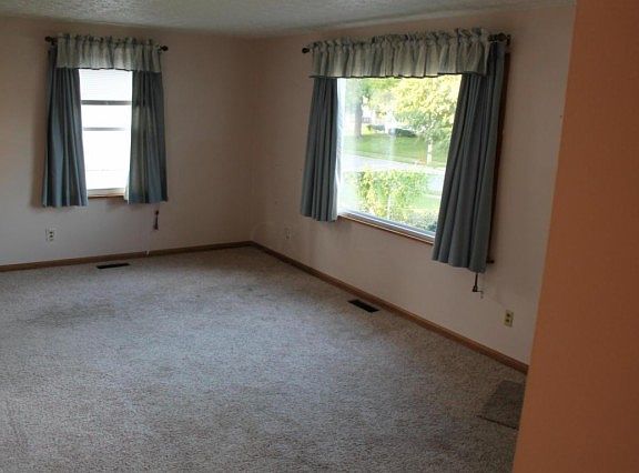 4th image of 603 French Dr