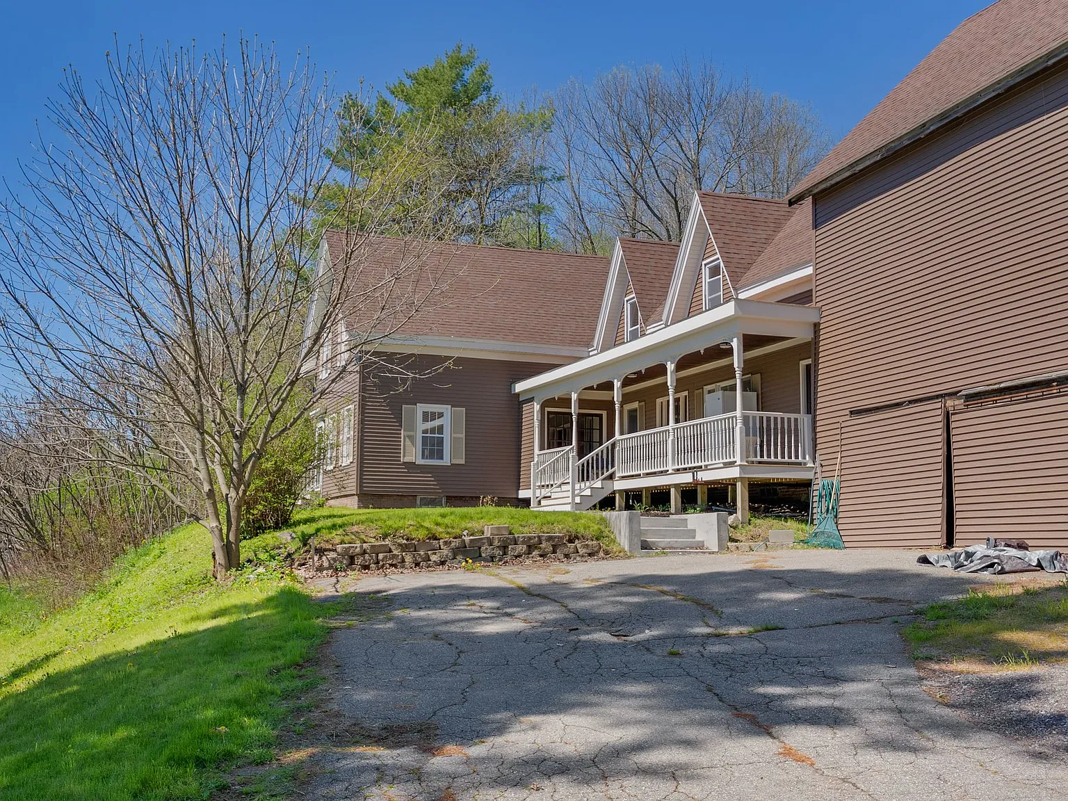 87 Cobbossee Avenue - 1 — Photo 3