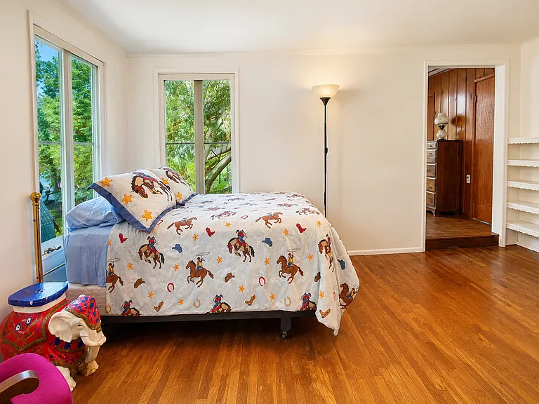 1704 Sycamore Dr — Photo 14