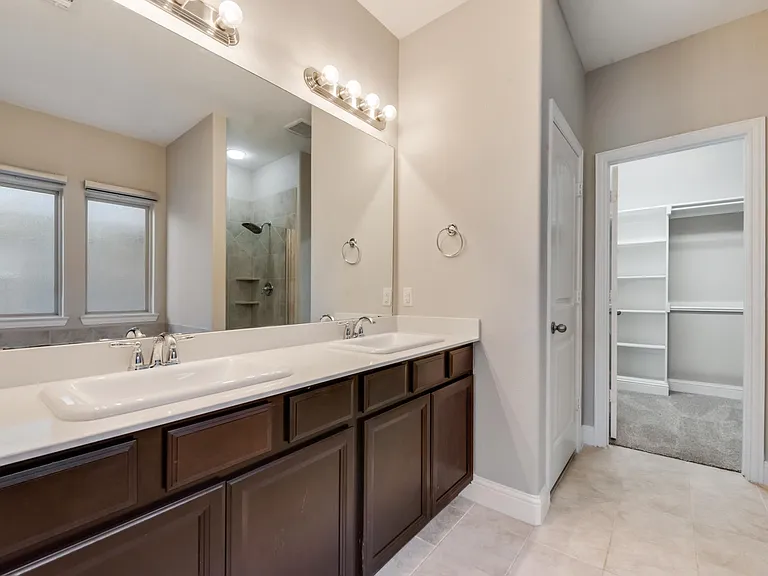 1825 Ridge Creek Ln — Photo 18