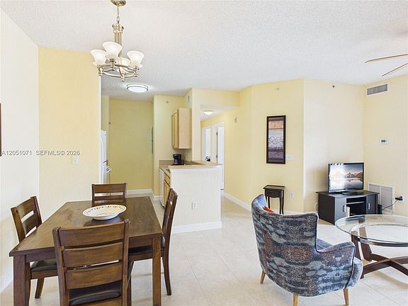 3rd image of 6001 SW 70th St APT 502