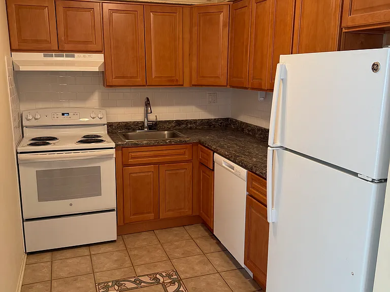 12 Brookside Ave #2 — Photo 3