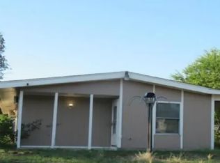 5026 Village Trail Dr, San Antonio, TX 78218