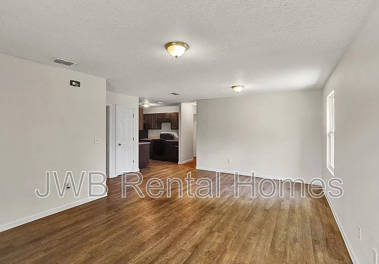 7952 Dekle Ave — Photo 3