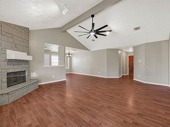 4th image of 5625 Sugar Creek Dr