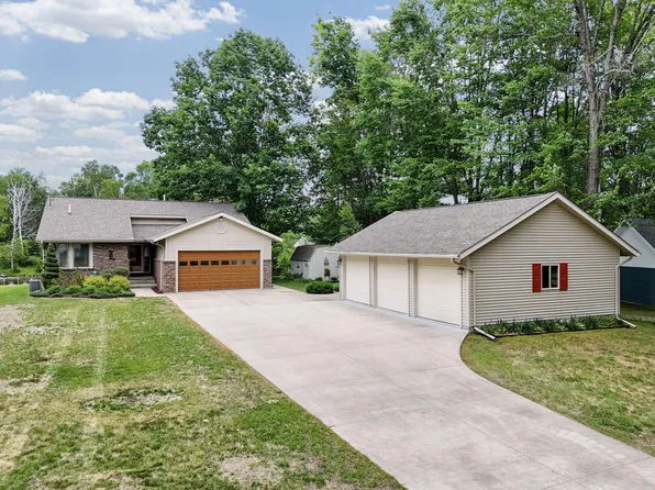 107 Matchwood Dr, Prudenville, MI 48651