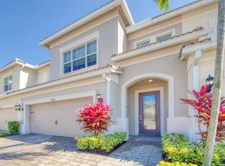 925 Banyan Dr, Hollywood, FL 33021