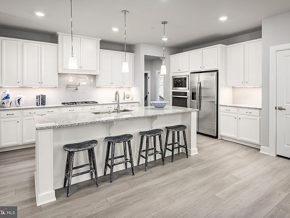4th image of 28139 Winona Ln #84
