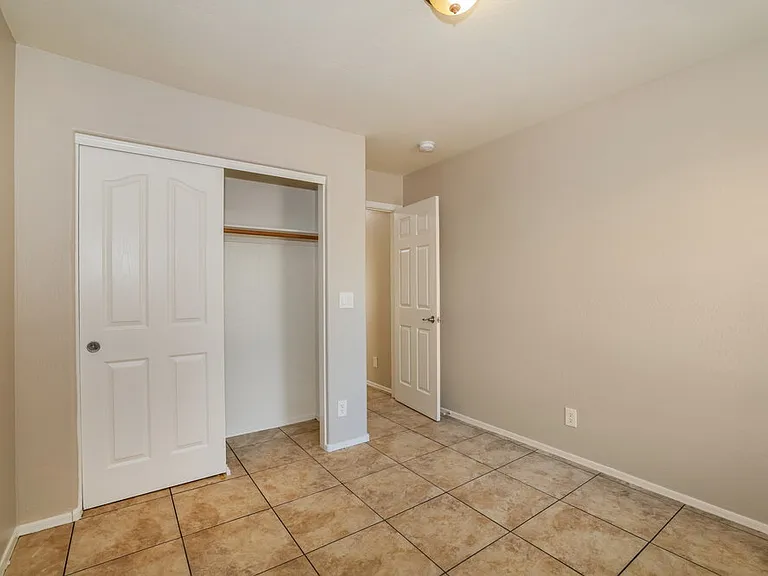 2904 W Sunland Ave — Photo 14