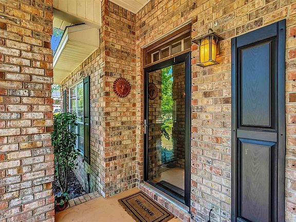5th image of 5566 Oakmont Dr