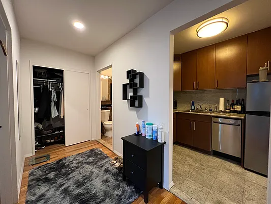 Rented by AZ REALTY NYC LLC | media 19