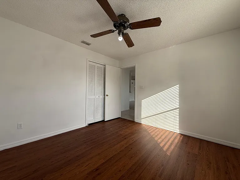 2670 Oak Run Blvd — Photo 21