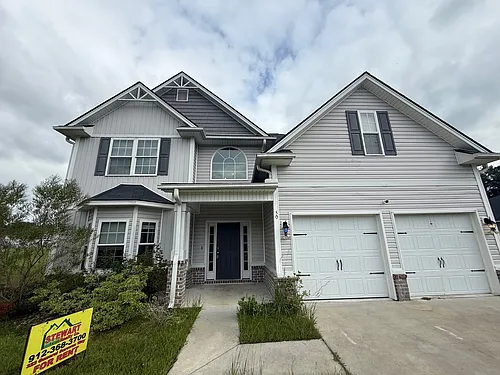 50 Huntington Dr NE Photo 1