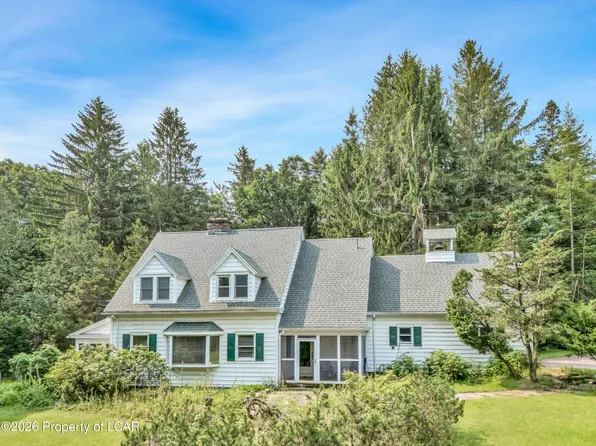42 Trailwood Lake Rd, Bear Creek Township, PA 18702