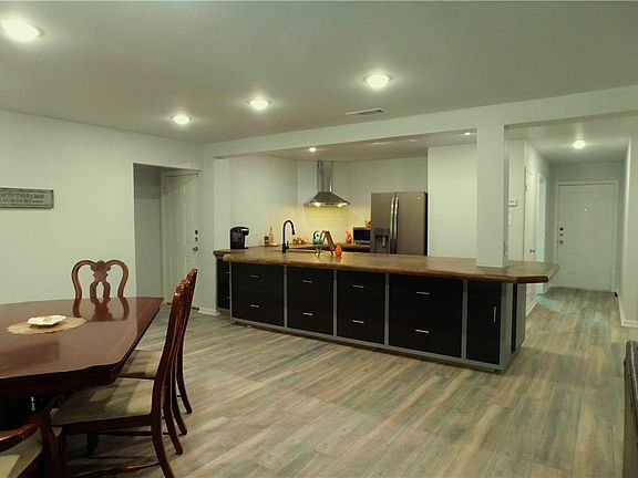 3rd image of 12416 Sparrow Ct