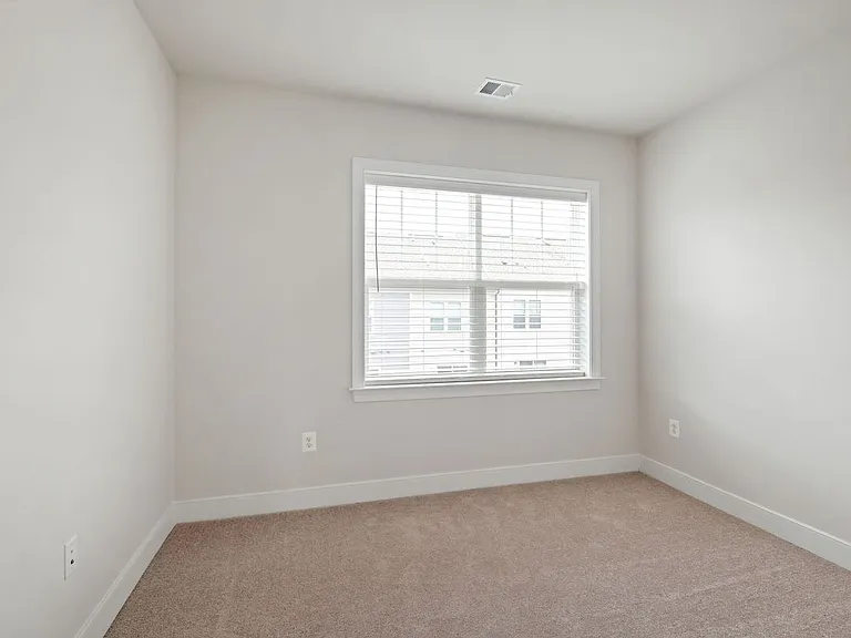 143 Rubens Dr — Photo 17