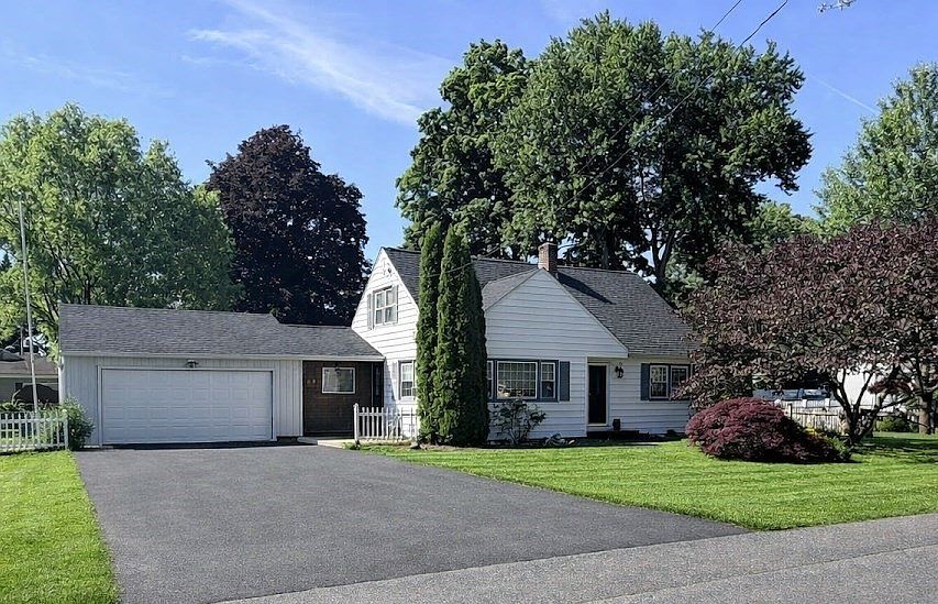1st image of 69 Lealand Ave