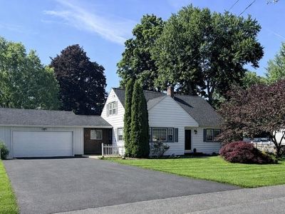69 Lealand Ave, Agawam, MA, 01001