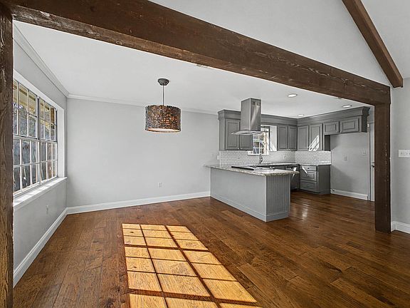 5th image of 139 Brycewood Cir