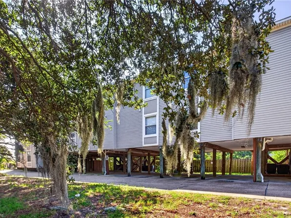 9601 9th View St APT 101, Norfolk, VA 23503